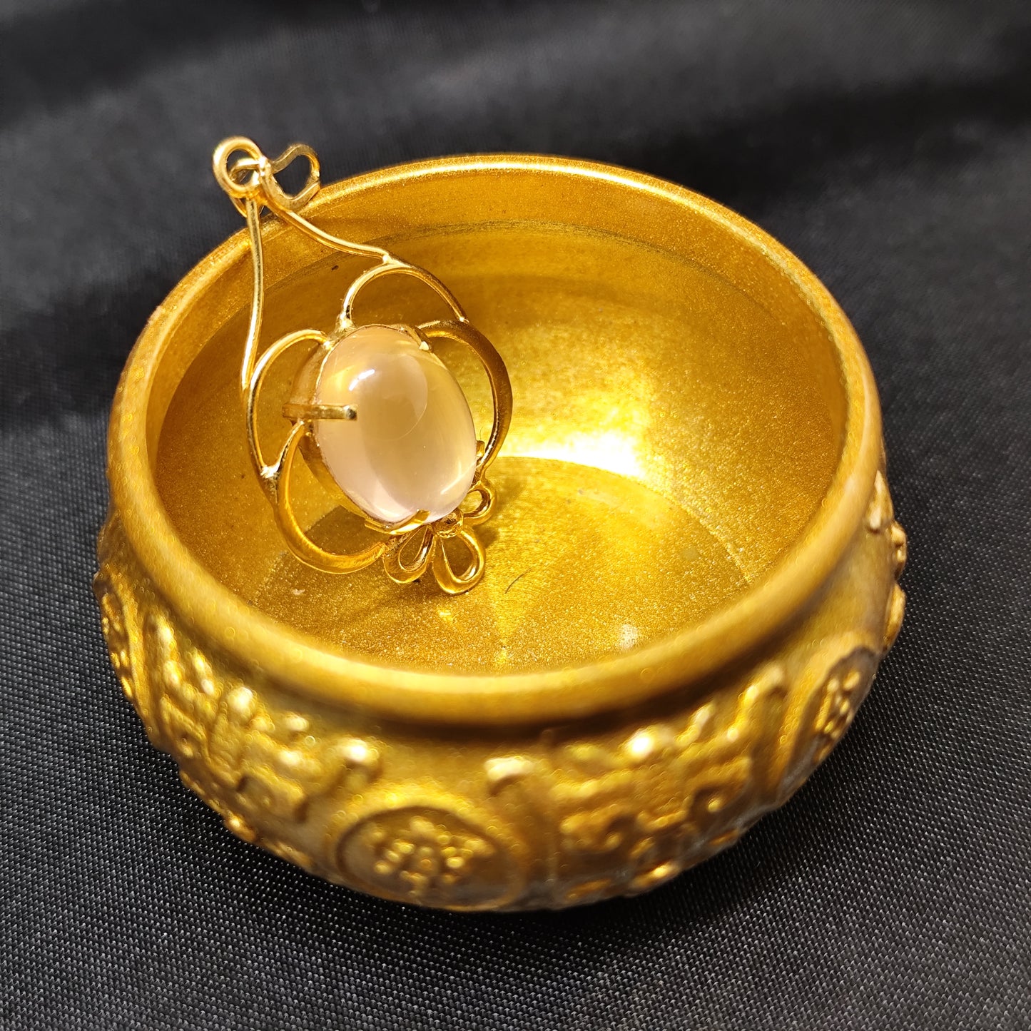 Rose Quartz with 18K Gold