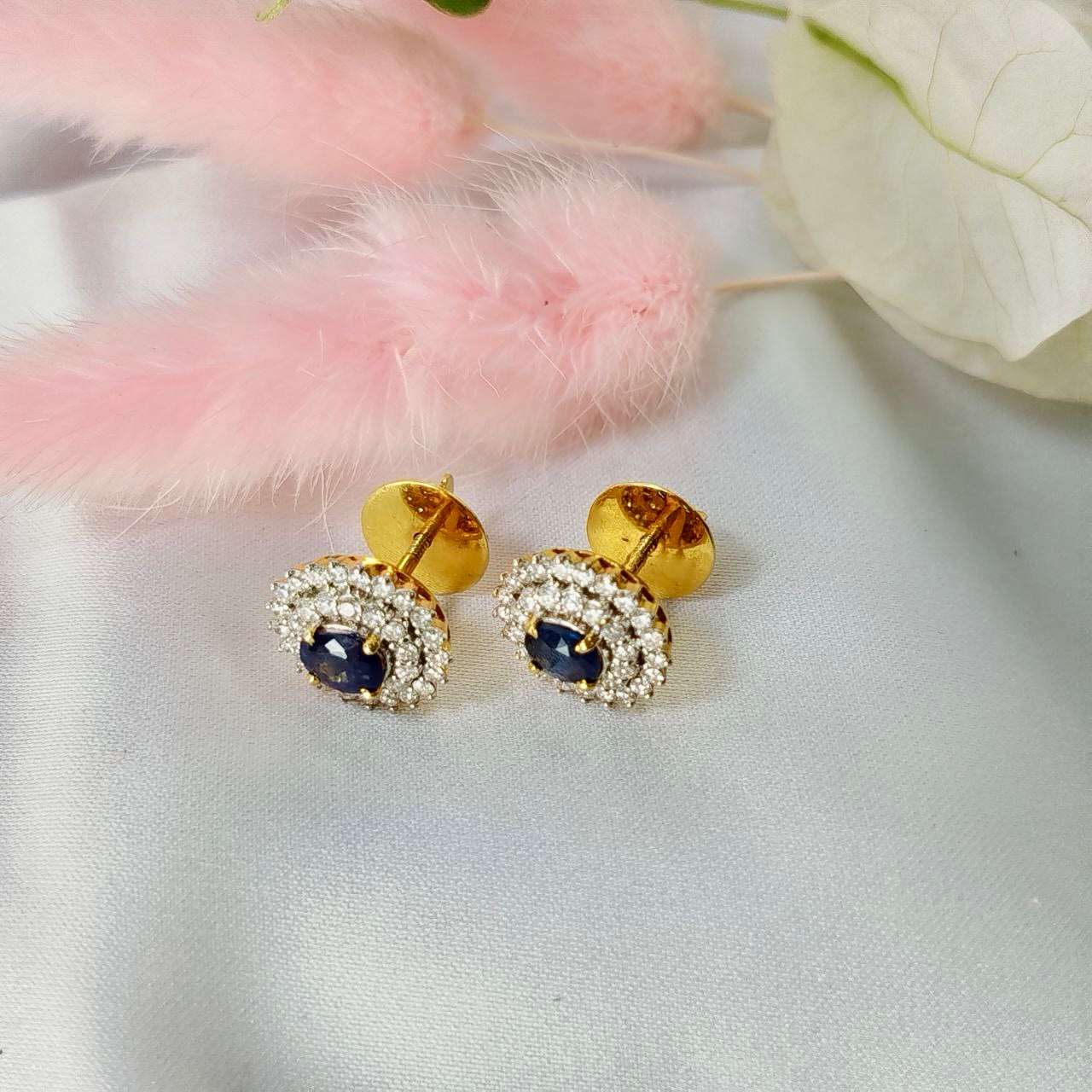 Brilliant 1.9 Carats Sapphire with Diamond Earring