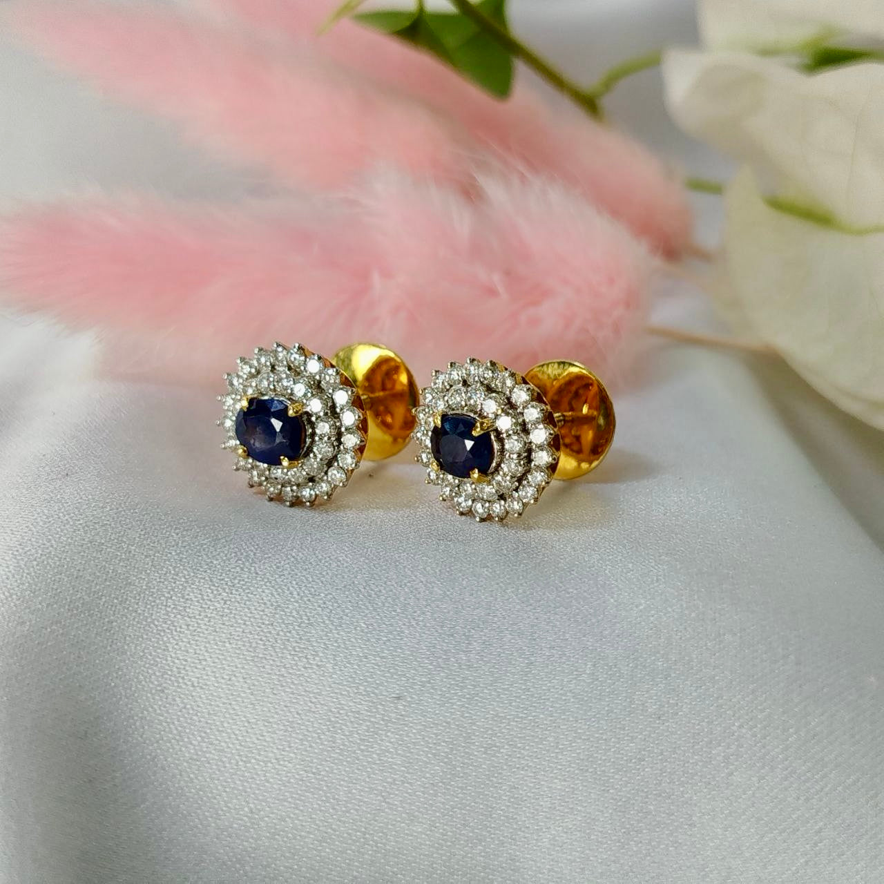 Brilliant 1.9 Carats Sapphire with Diamond Earring