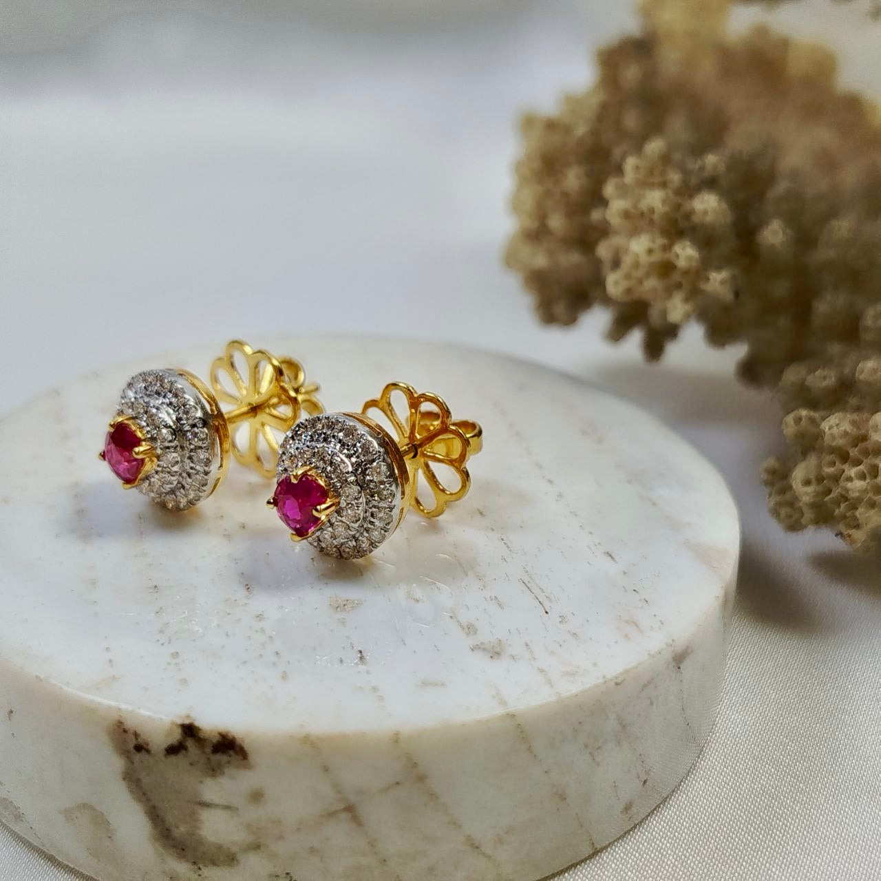 Burmese Ruby 0.65 Carats with Diamond Earring 18K Yellow Gold