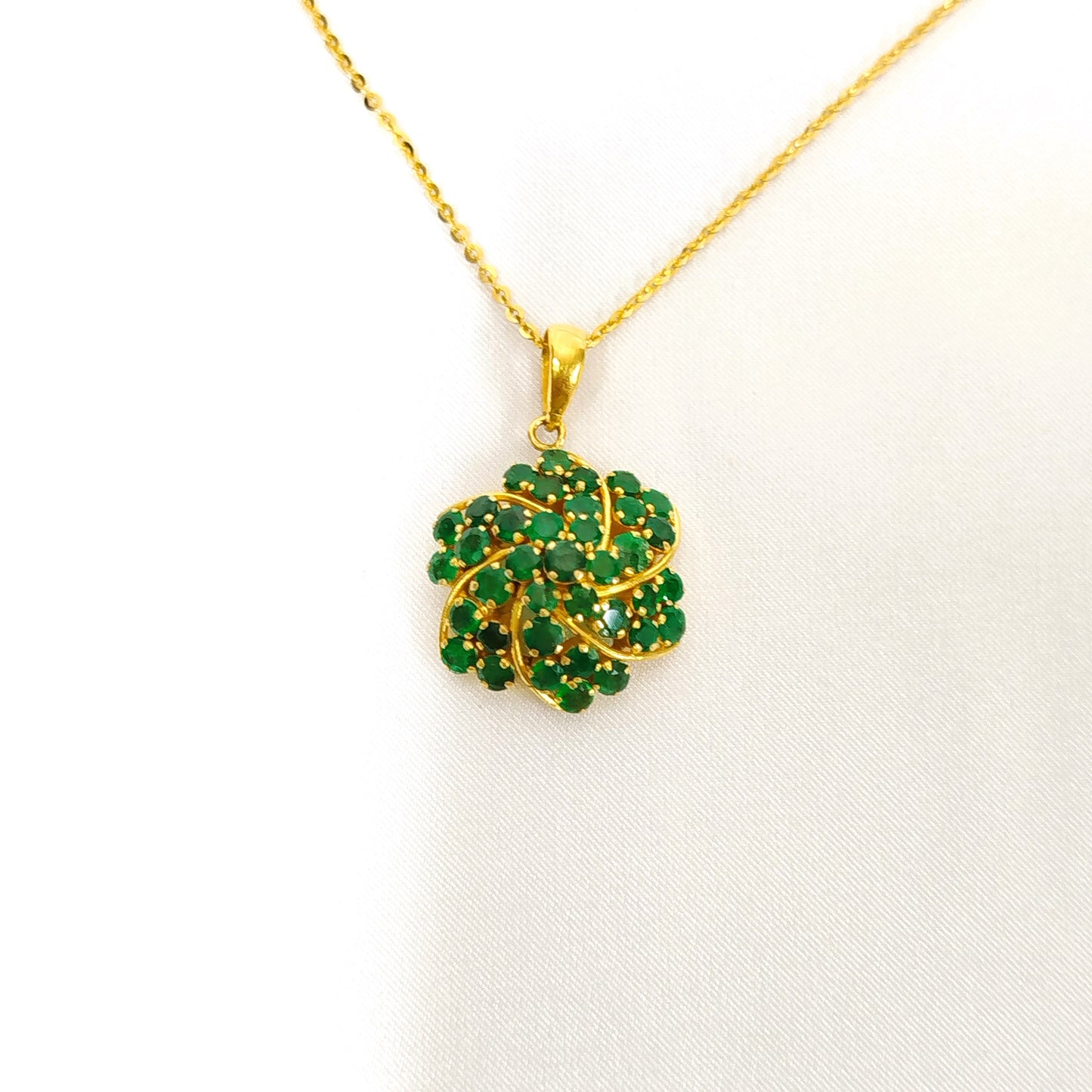 Natural Emerald Pendant with 18K Gold