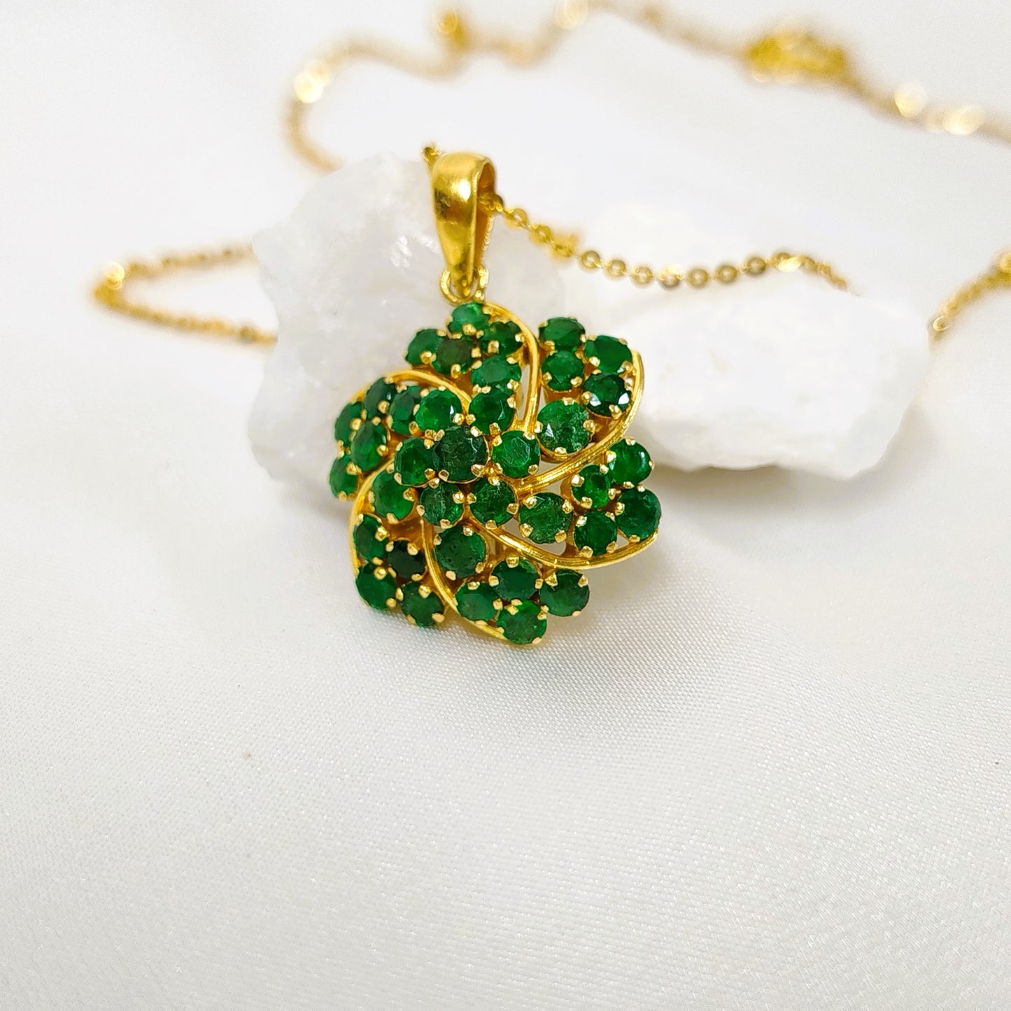 Natural Emerald Pendant with 18K Gold