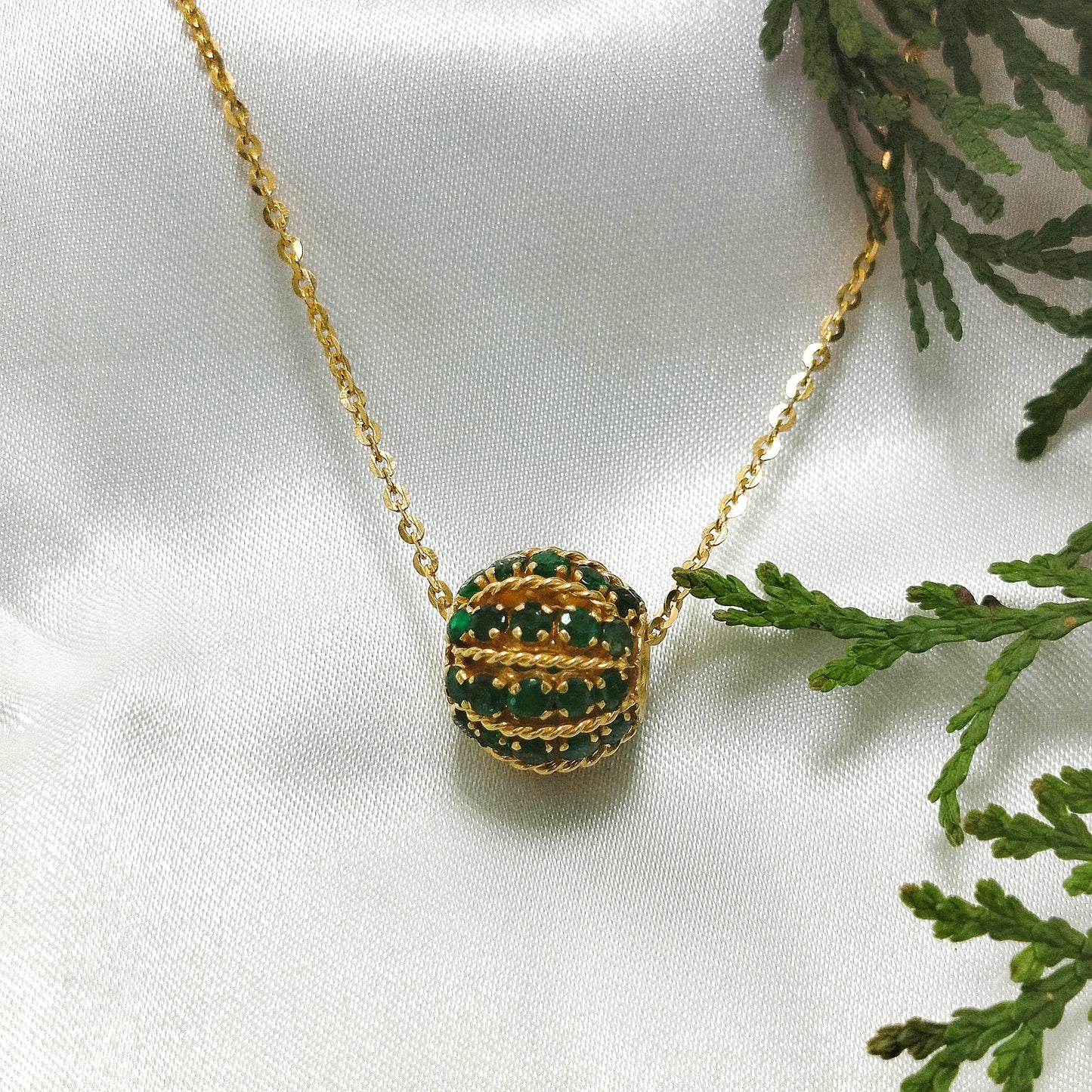 Natural Emerald Pendant with 18K Gold