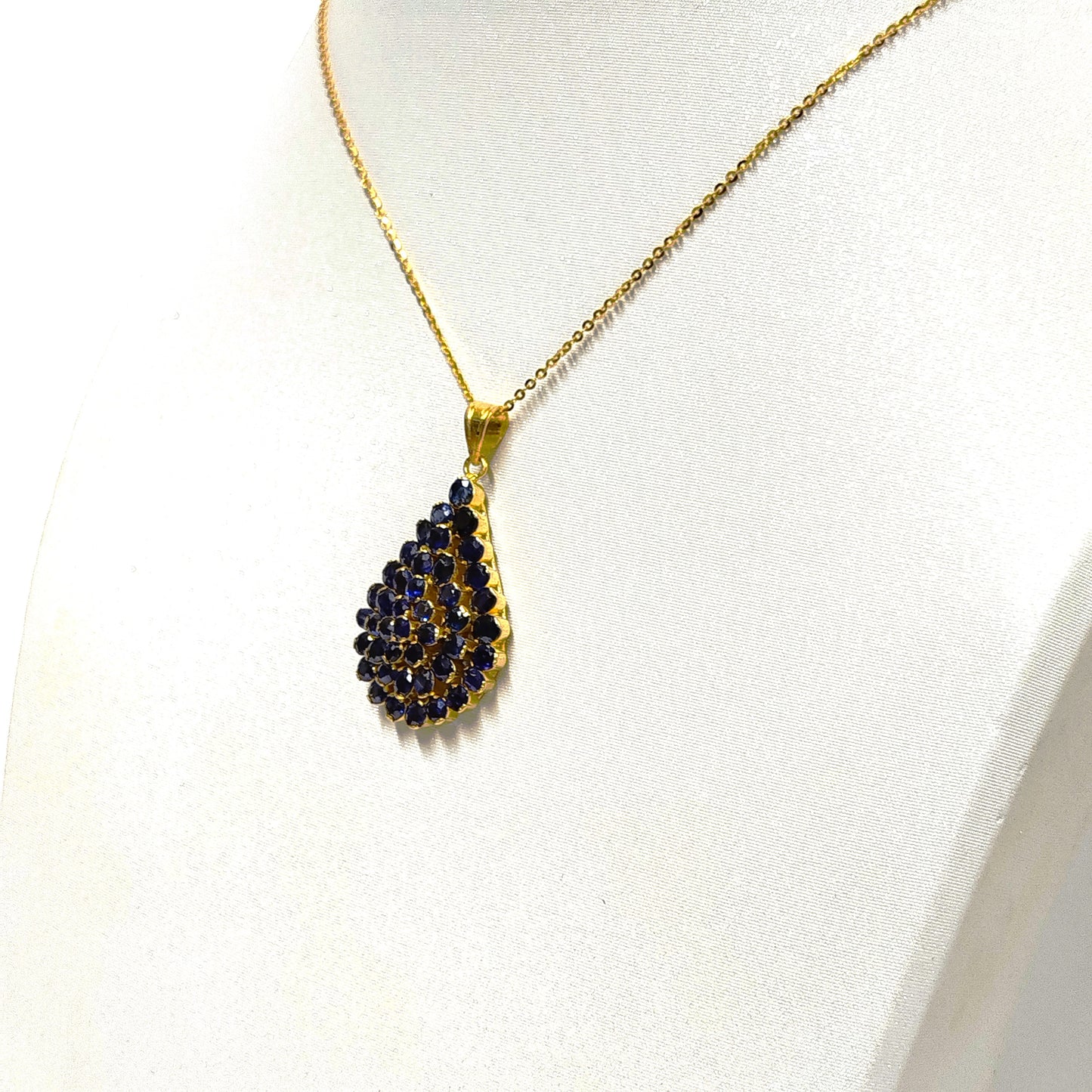 Blue Sapphire Pendant with 18K Gold