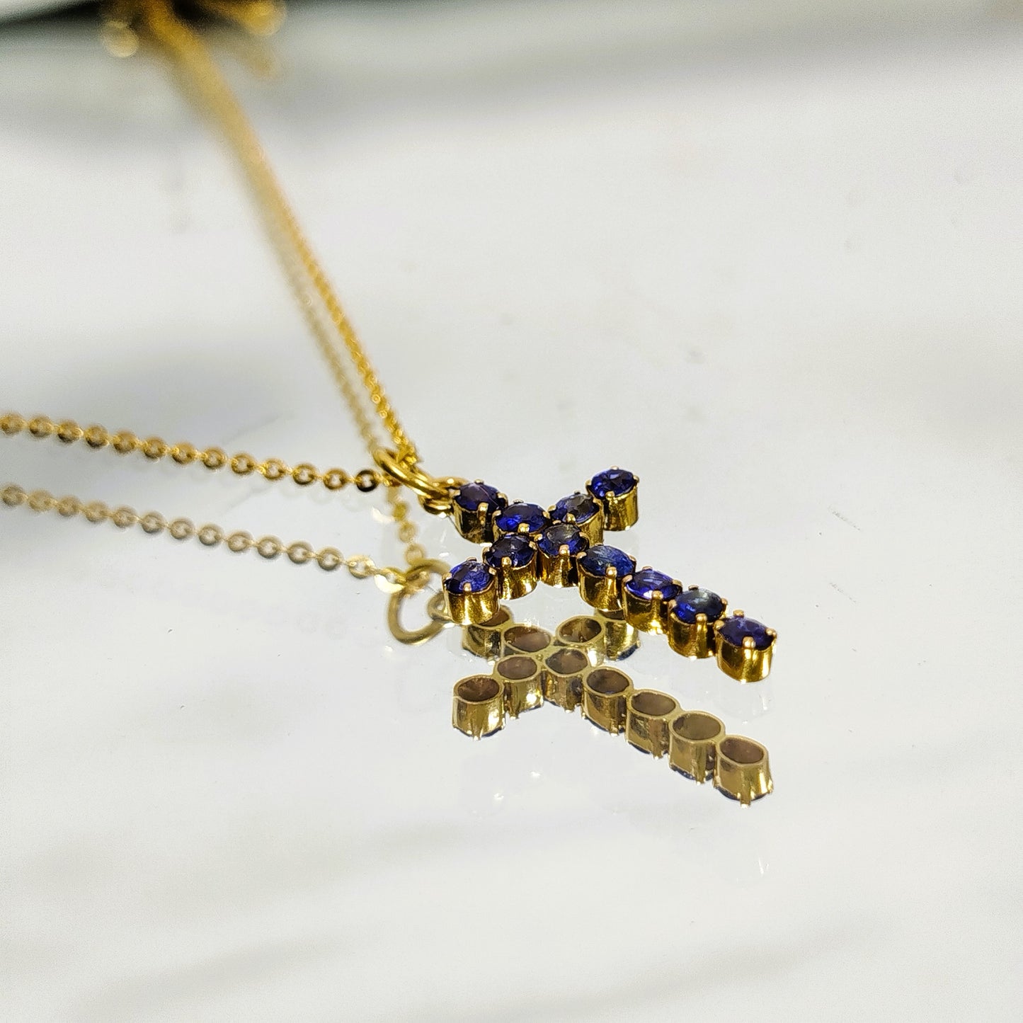 Blue Sapphire Pendant with 18K Gold
