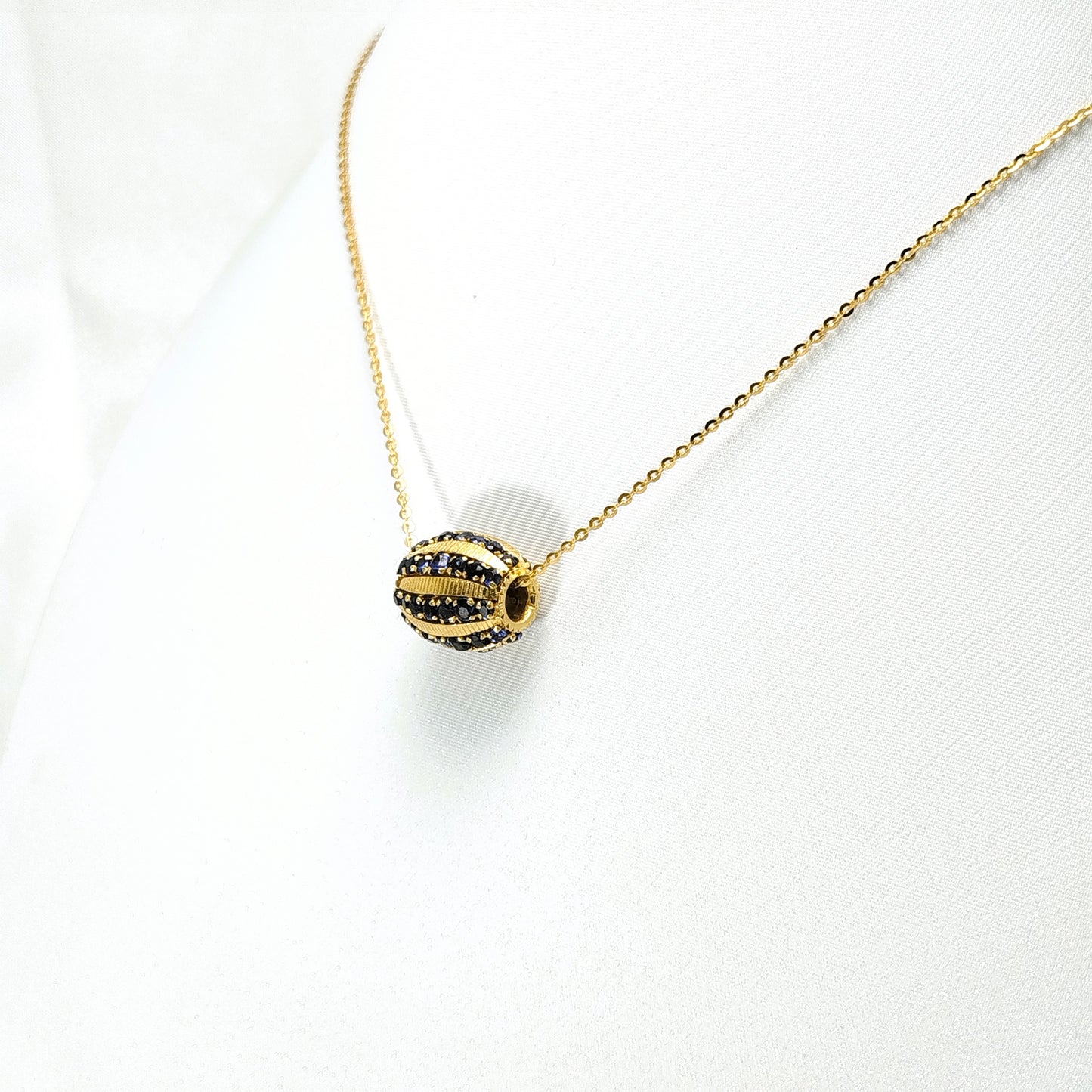 Blue Sapphire Pendant with 18K Gold