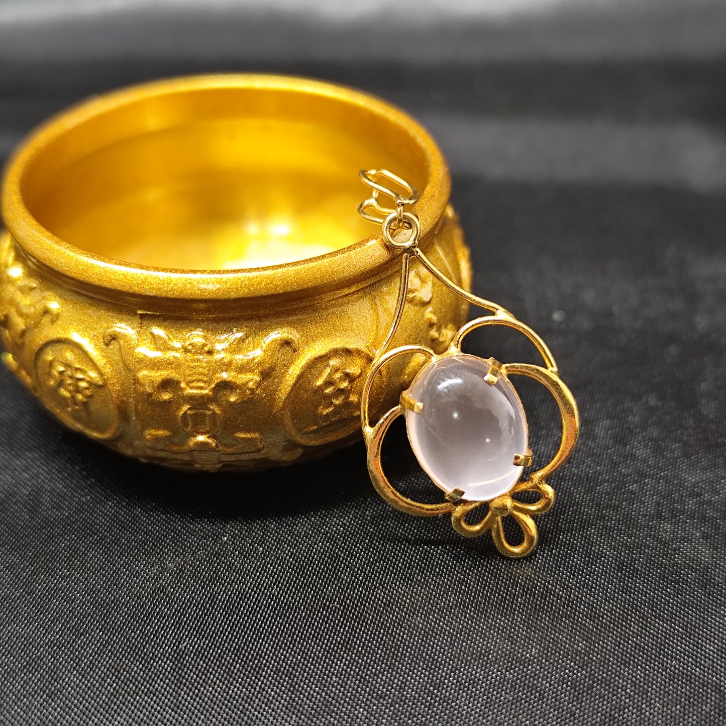 Rose Quartz with 18K Gold