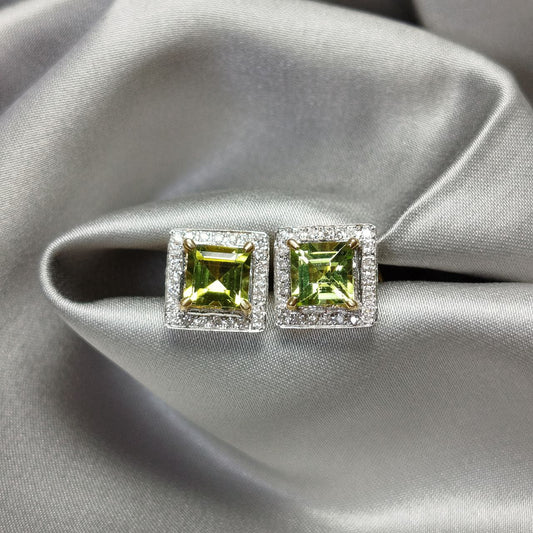 1.5 Carats Peridot and Diamond Earring