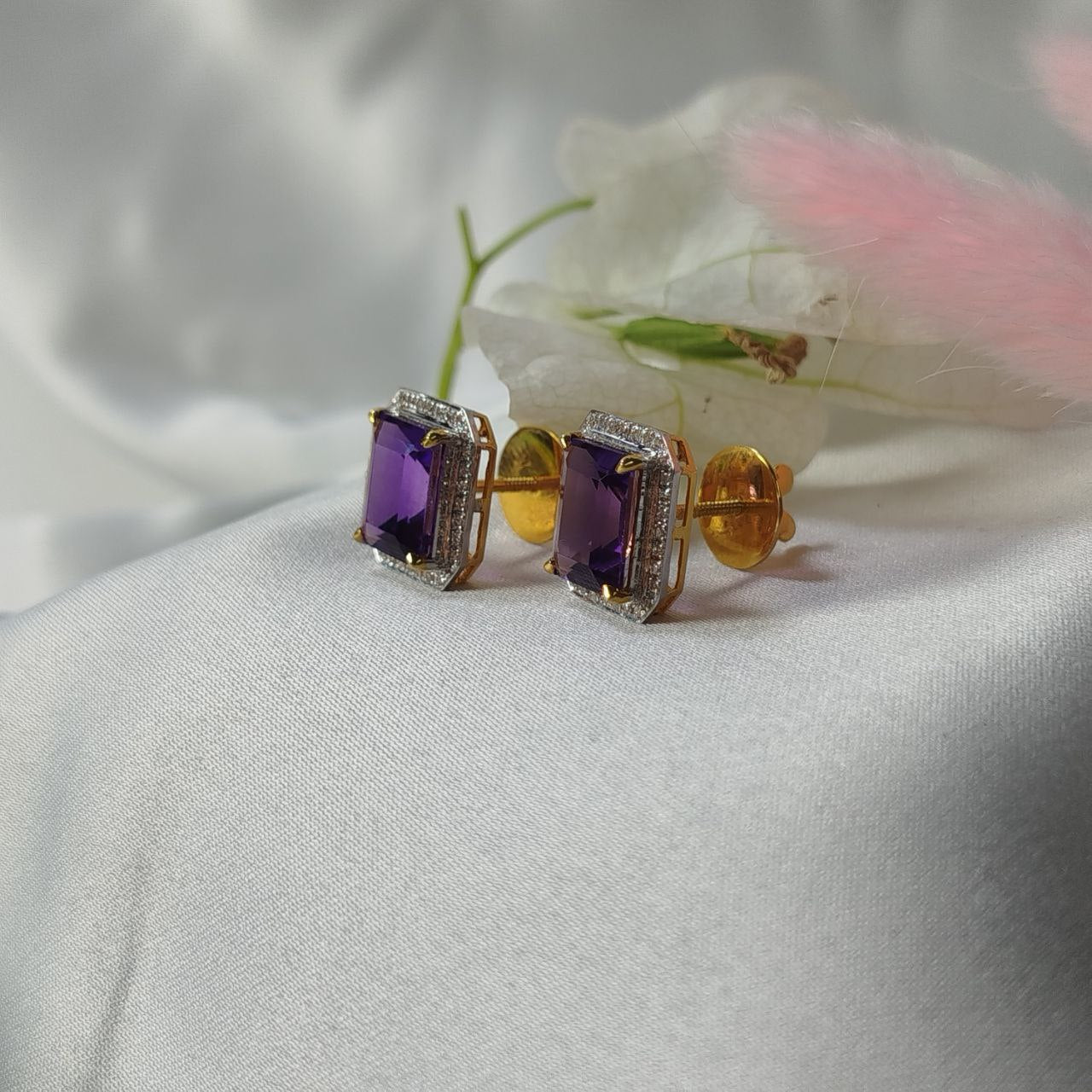Brilliant 4.15 Carats Amethyst Gem Earrings