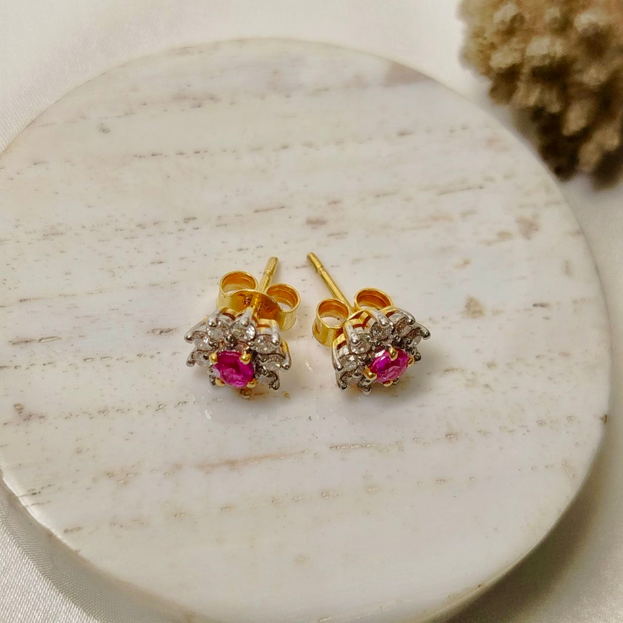 Burmese Ruby 0.4 Carats  with Diamond Earring 18K Yellow Gold