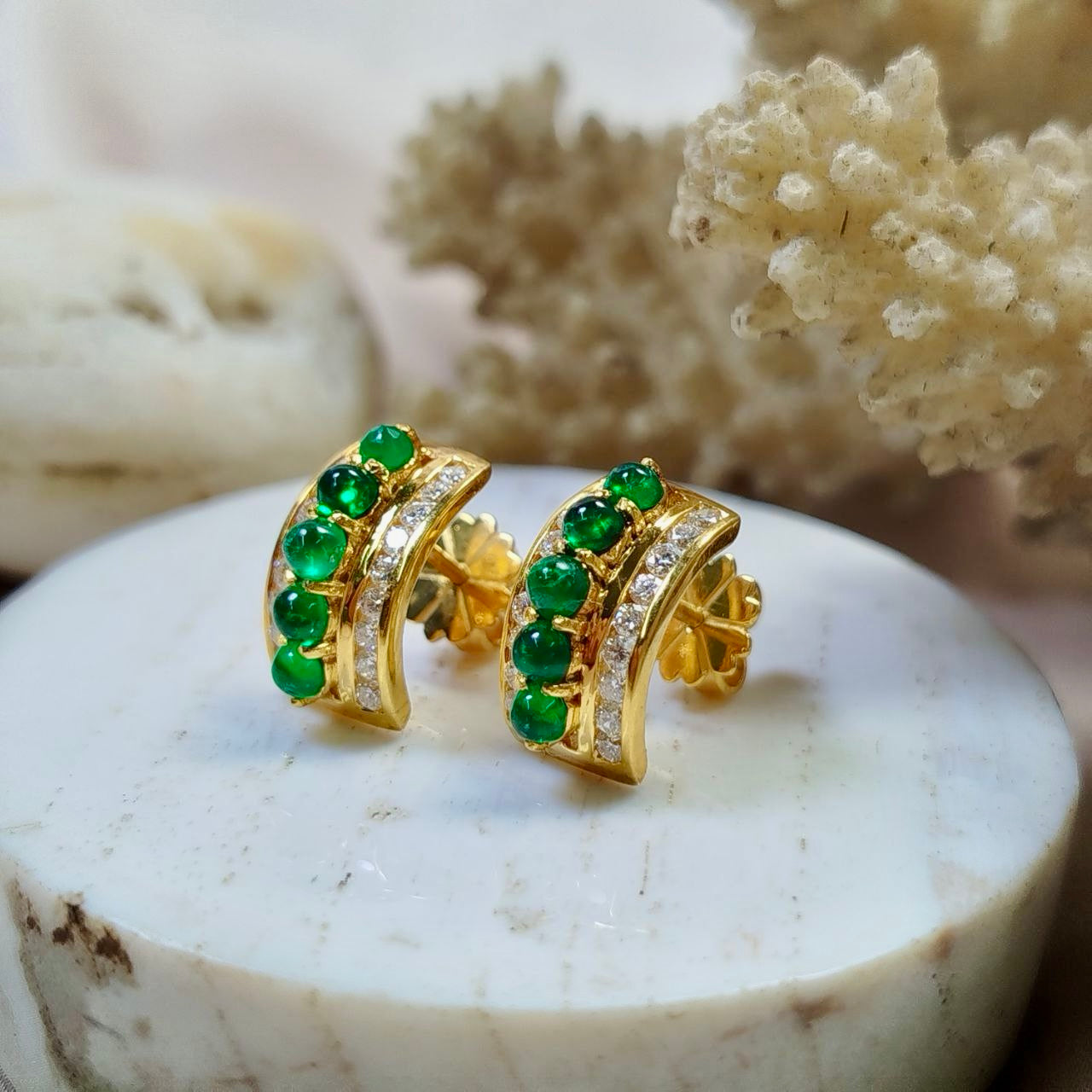 Emerald with Diamond Earring 18K Yellow Gold