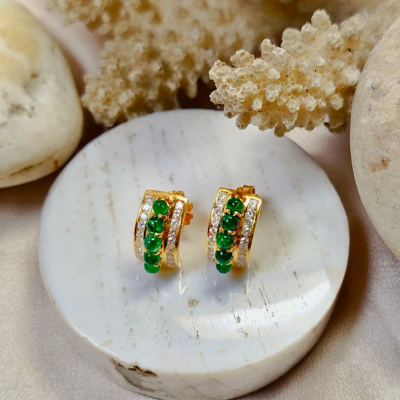 Emerald with Diamond Earring 18K Yellow Gold