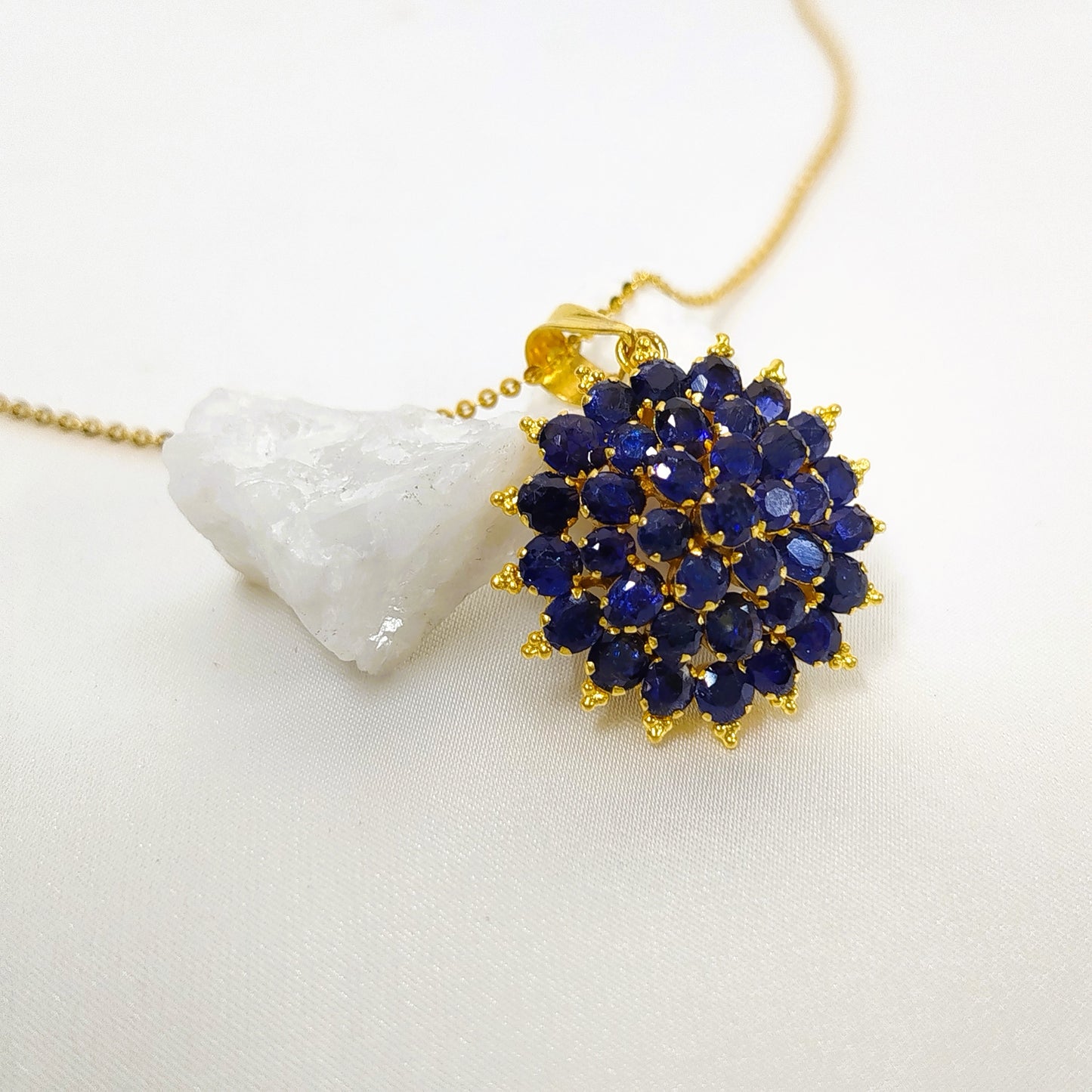 Blue Sapphire Pendant with 18K Gold