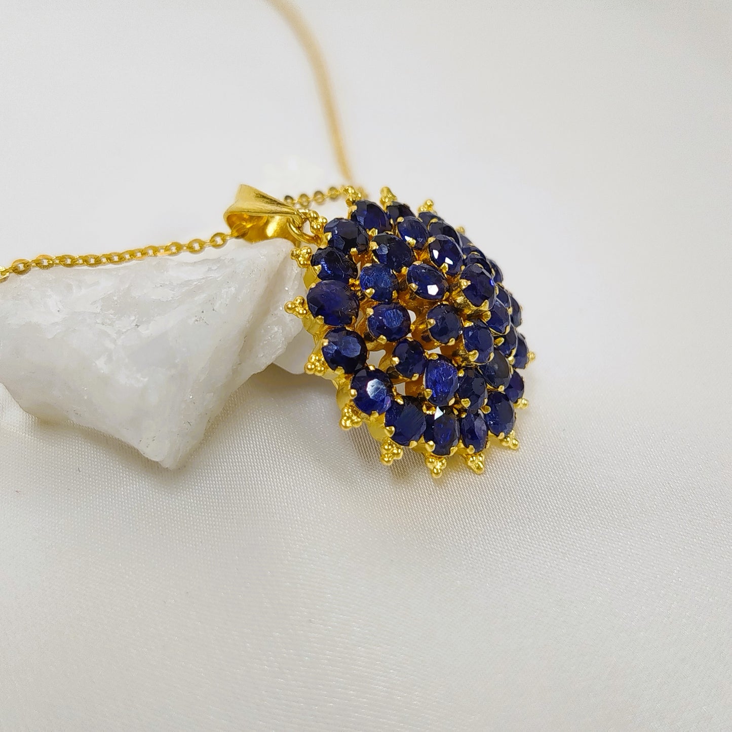 Blue Sapphire Pendant with 18K Gold
