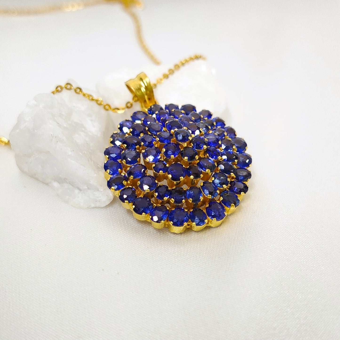 Blue Sapphire Pendant with 18K Gold