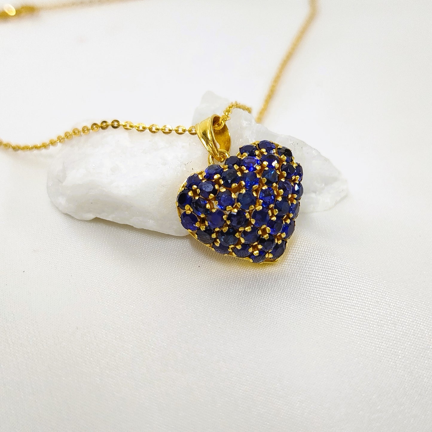 Blue Sapphire Pendant with 18K Gold