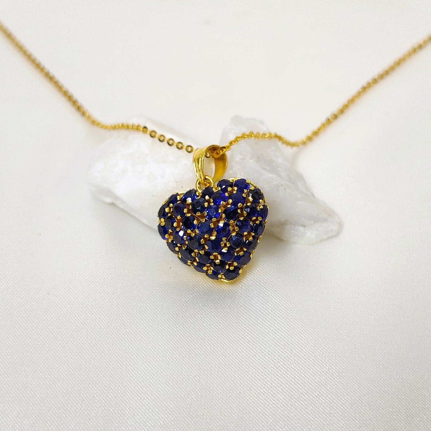 Blue Sapphire Pendant with 18K Gold