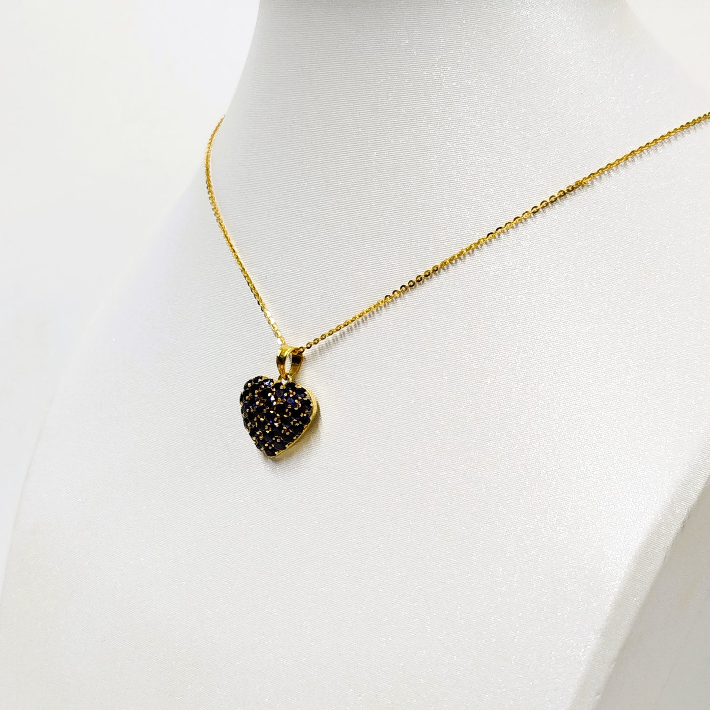 Blue Sapphire Pendant with 18K Gold