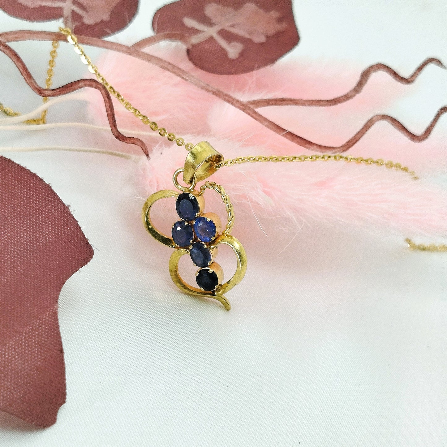 Blue Sapphire Pendant with 18K Gold