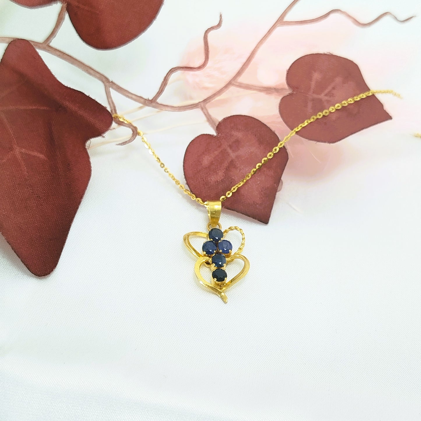 Blue Sapphire Pendant with 18K Gold