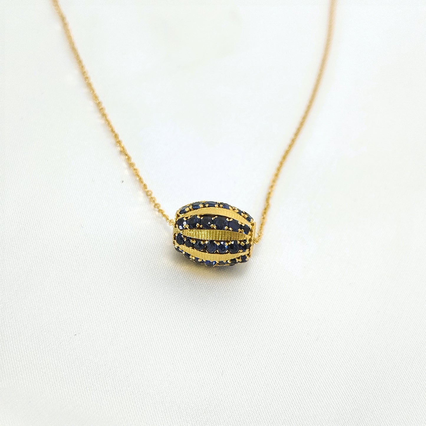 Blue Sapphire Pendant with 18K Gold