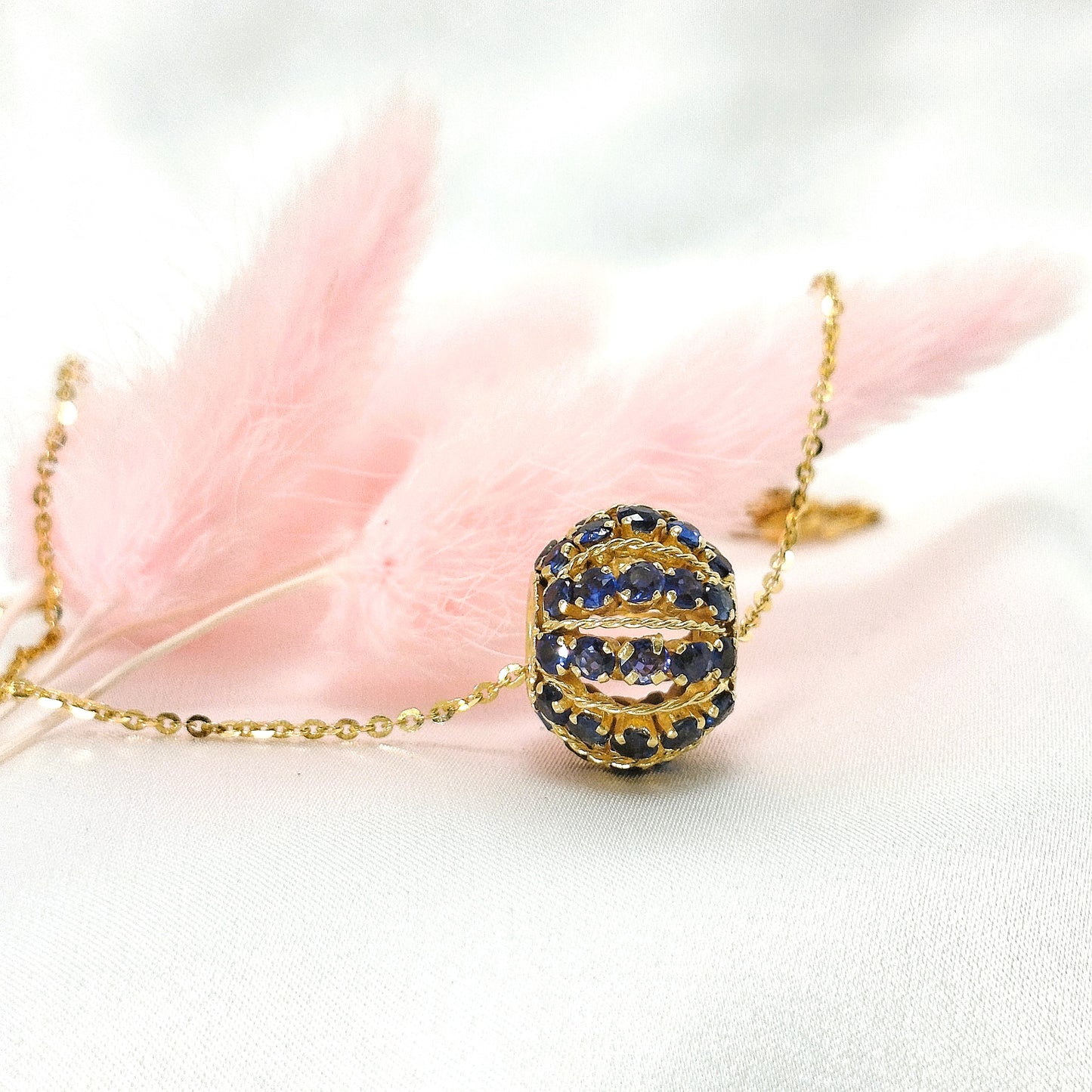 Blue Sapphire Pendant with 18K Gold
