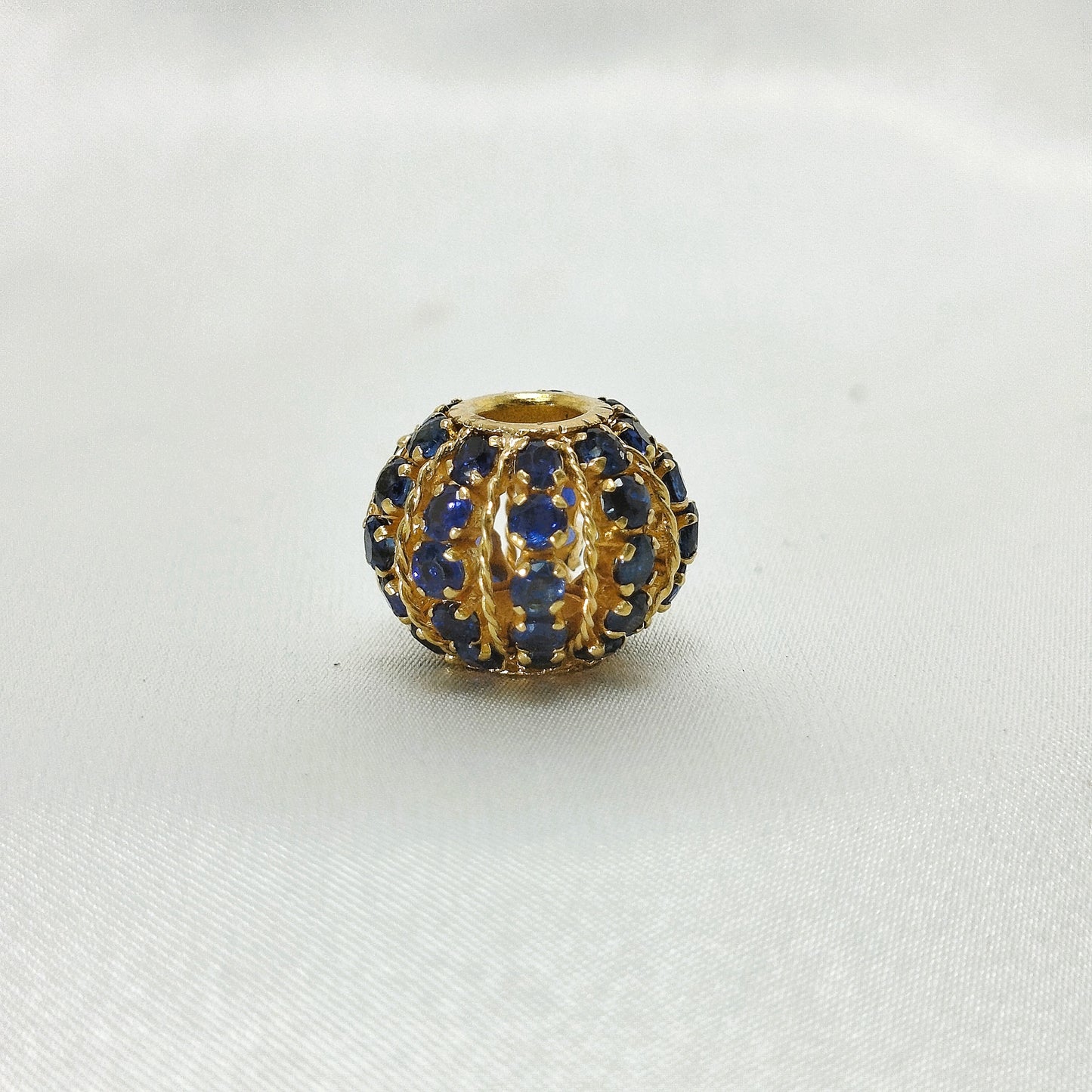 Blue Sapphire Pendant with 18K Gold