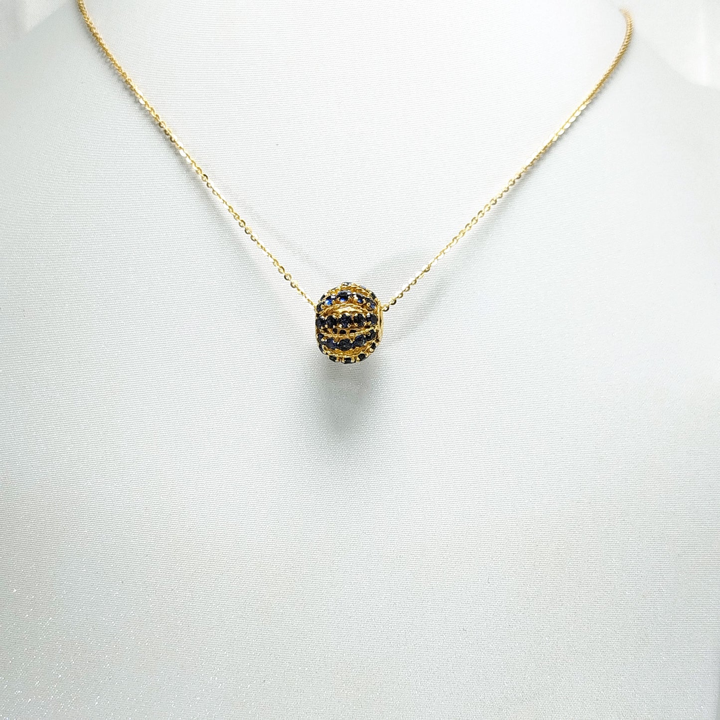 Blue Sapphire Pendant with 18K Gold